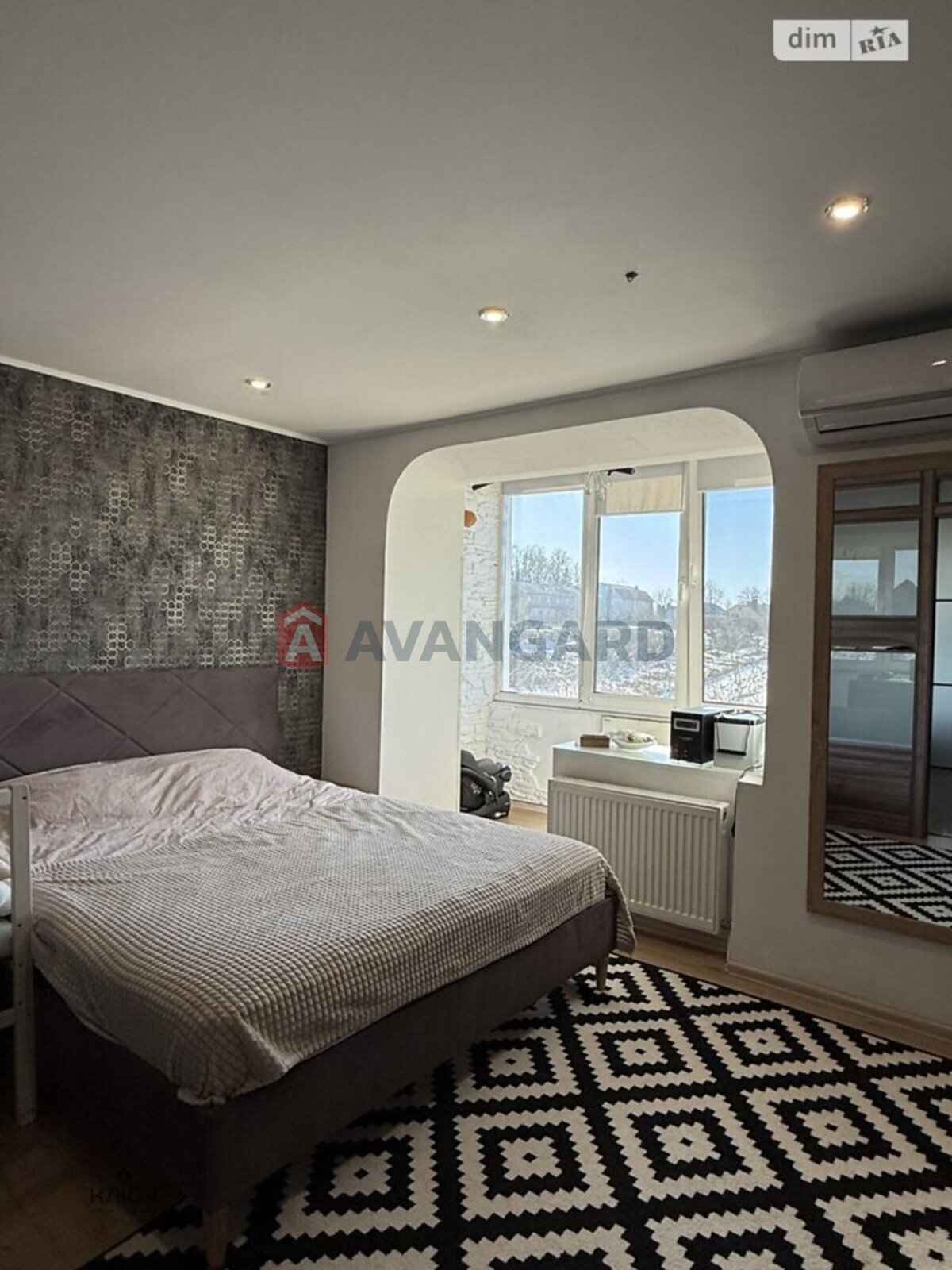 2 ��. ��������, 57/33/9 ��. �., 4/6 ������ ���� 3