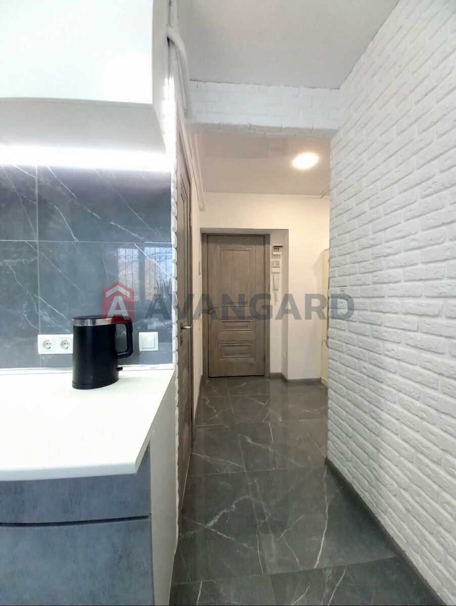 1 ��. ��������, 40/30/10 ��. �., 2/5 ������ ���� 4