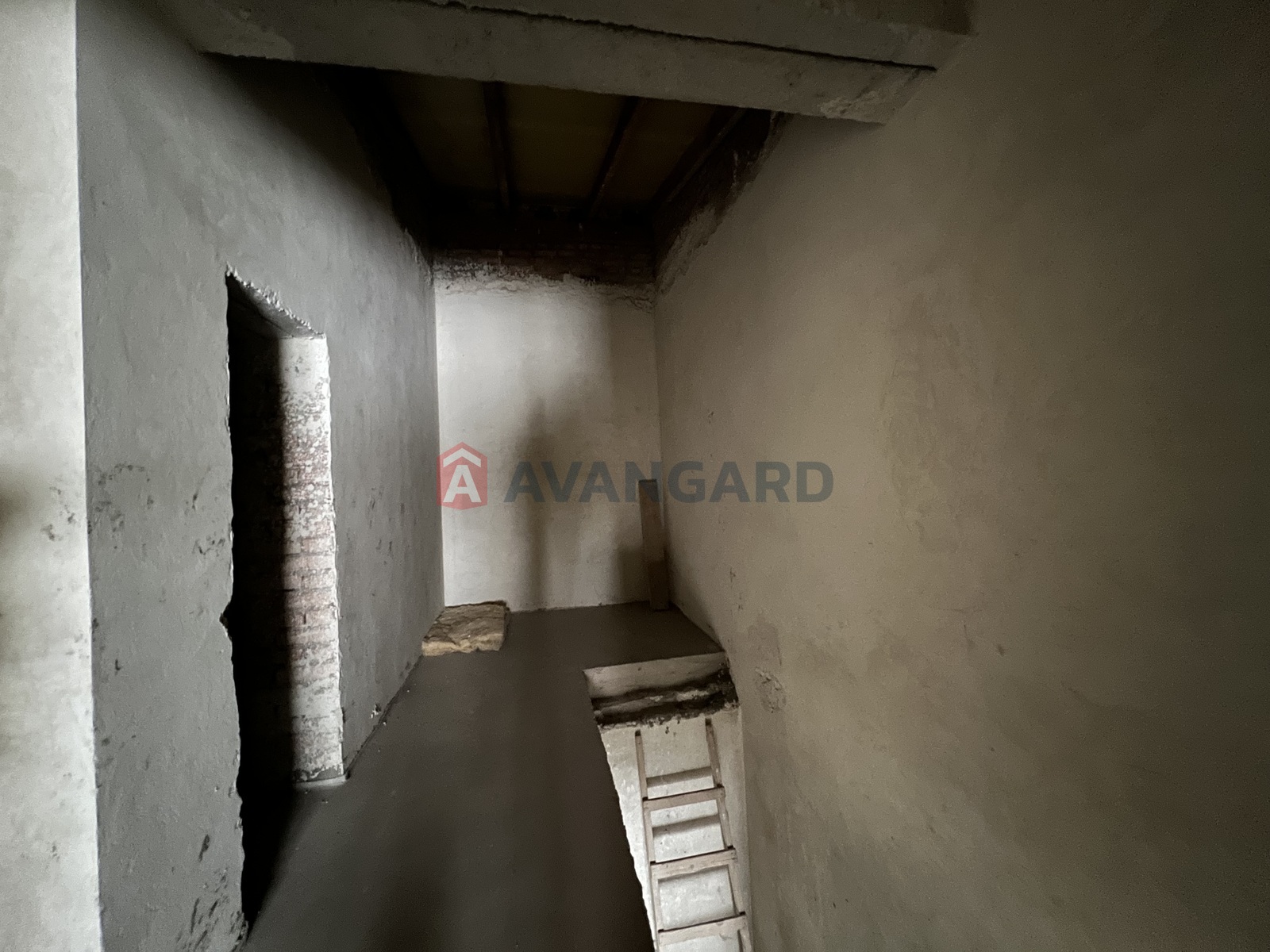 3 ��. ��������, 109/64/13 ��. �., 7/8 ������ ���� 17