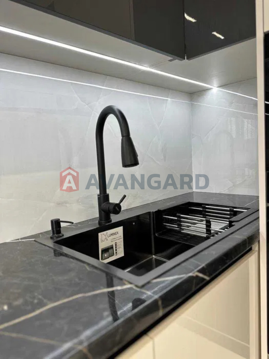 2 ��. ��������, 76/62/12 ��. �., 4/10 ������ ���� 7