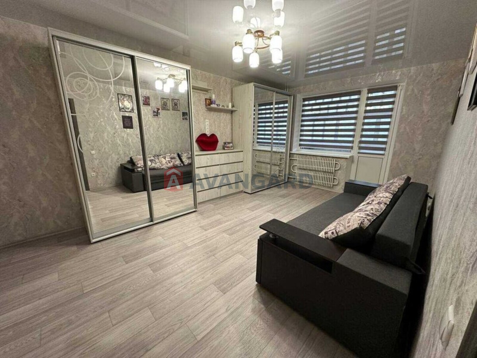 1 ��. ��������, 36/-/7 ��. �., 8/9 ������ ���� 1