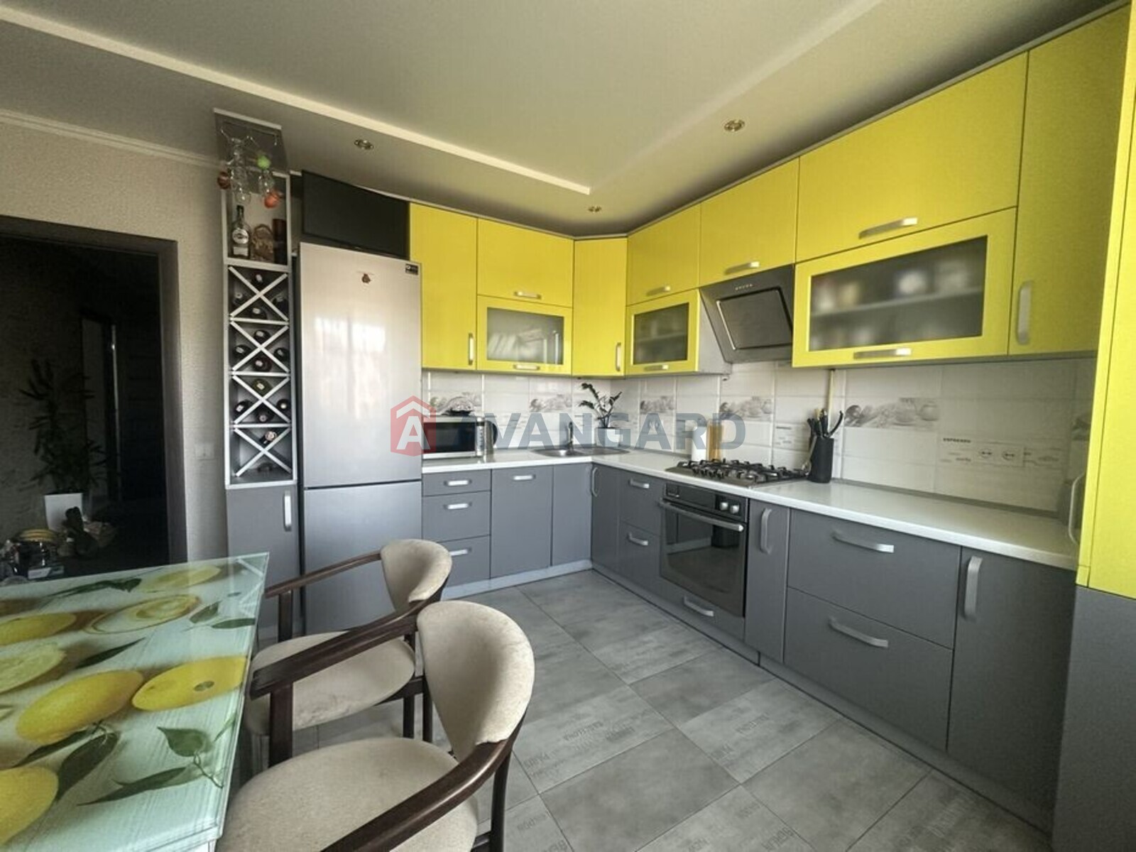 3 комн. квартира, 85/-/15 кв. м., 2/5 этаж фото 1 3 комн. квартира, 85/-/15 кв. м., 2/5 этаж фото 1