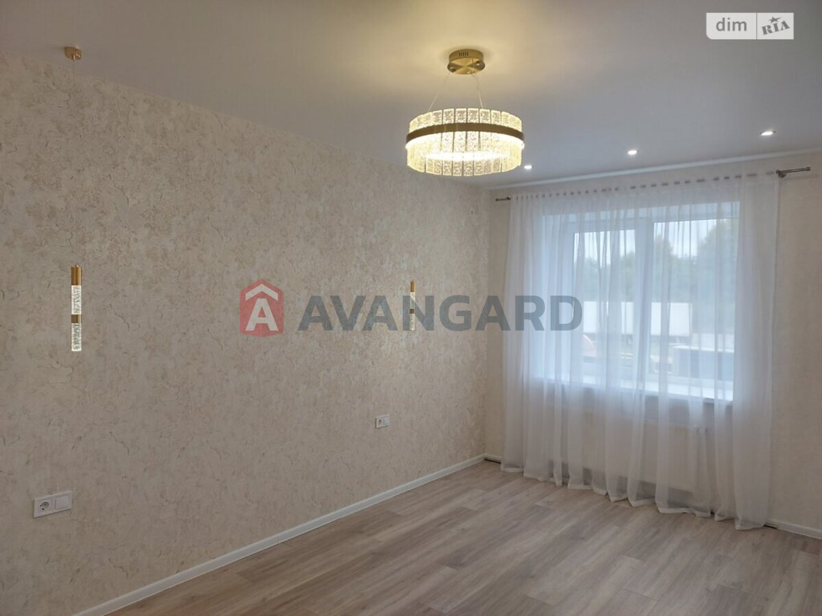 3 ����. ��������, 86/57/12 ��. �., 2/5 ���� ���� 3