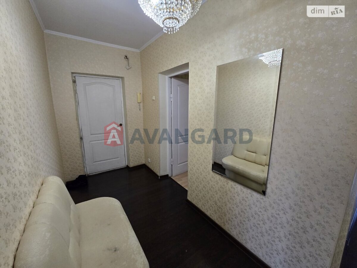 2 ��. ��������, 60/33/9 ��. �., 8/10 ������ ���� 10