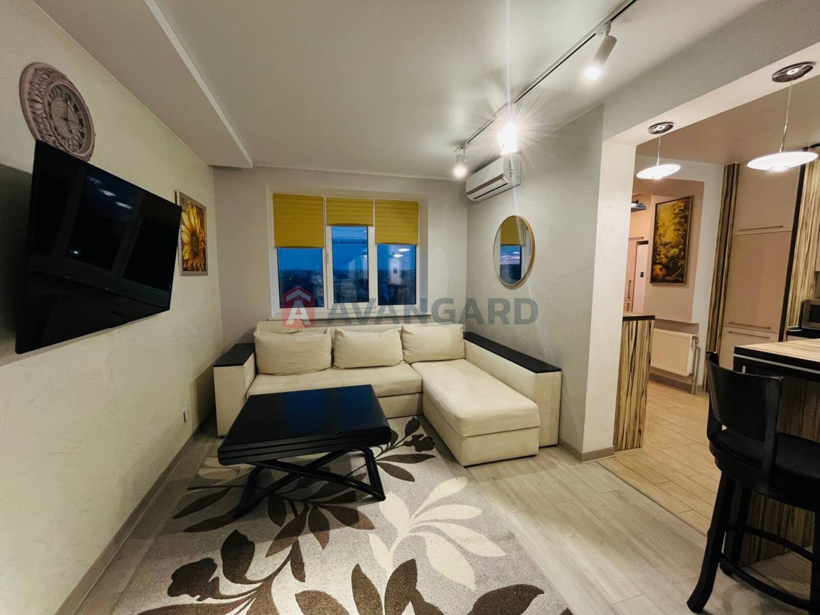 3 ��. ��������, 106.6/-/20 ��. �., 10/11 ������ ���� 12