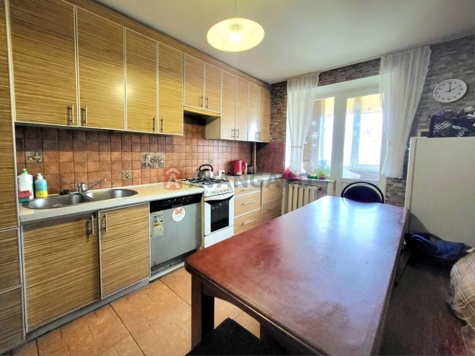 4 ����. ��������, 95/-/12 ��. �., 10/10 ���� ���� 8