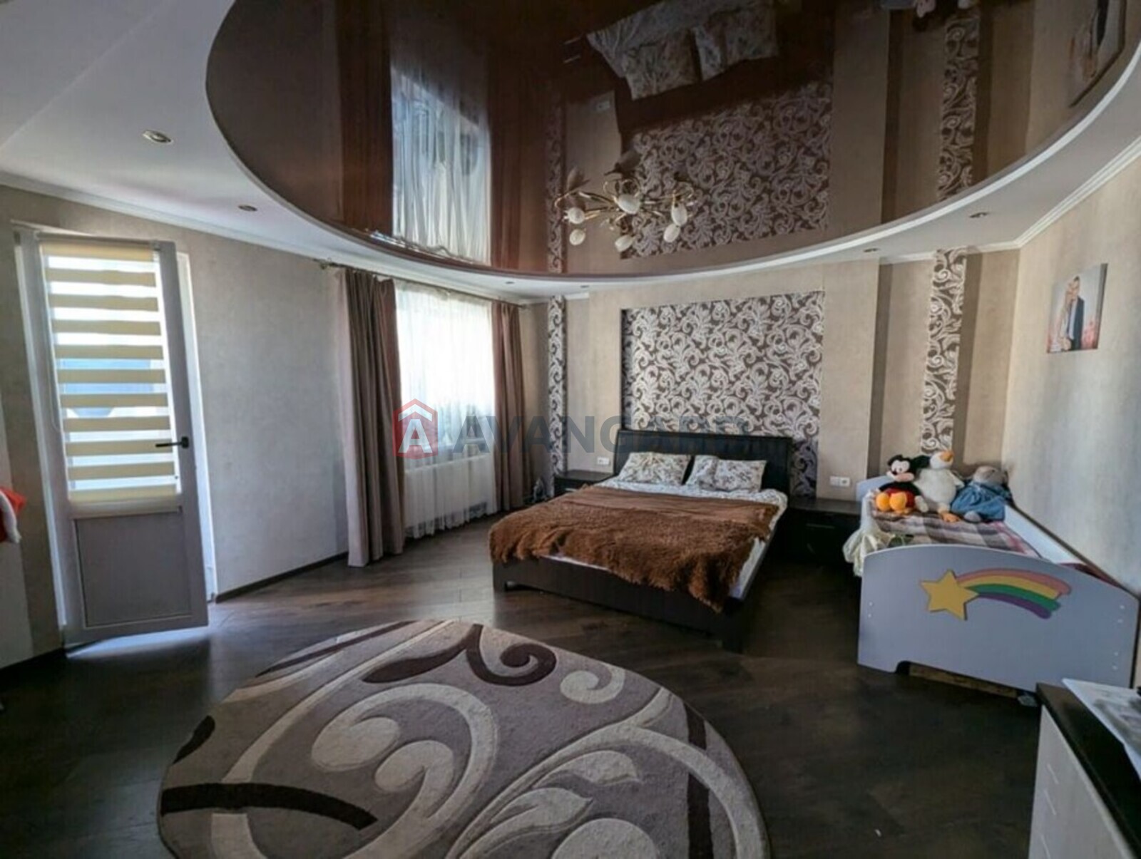 3 ��. ��������, 84/-/10 ��. �., 8/9 ������ ���� 4