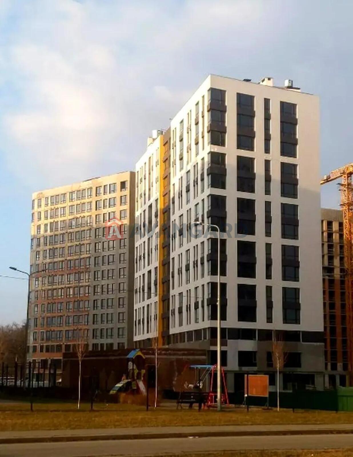 1 ��. ��������, 28/20/8 ��. �., 8/14 ������ ���� 3