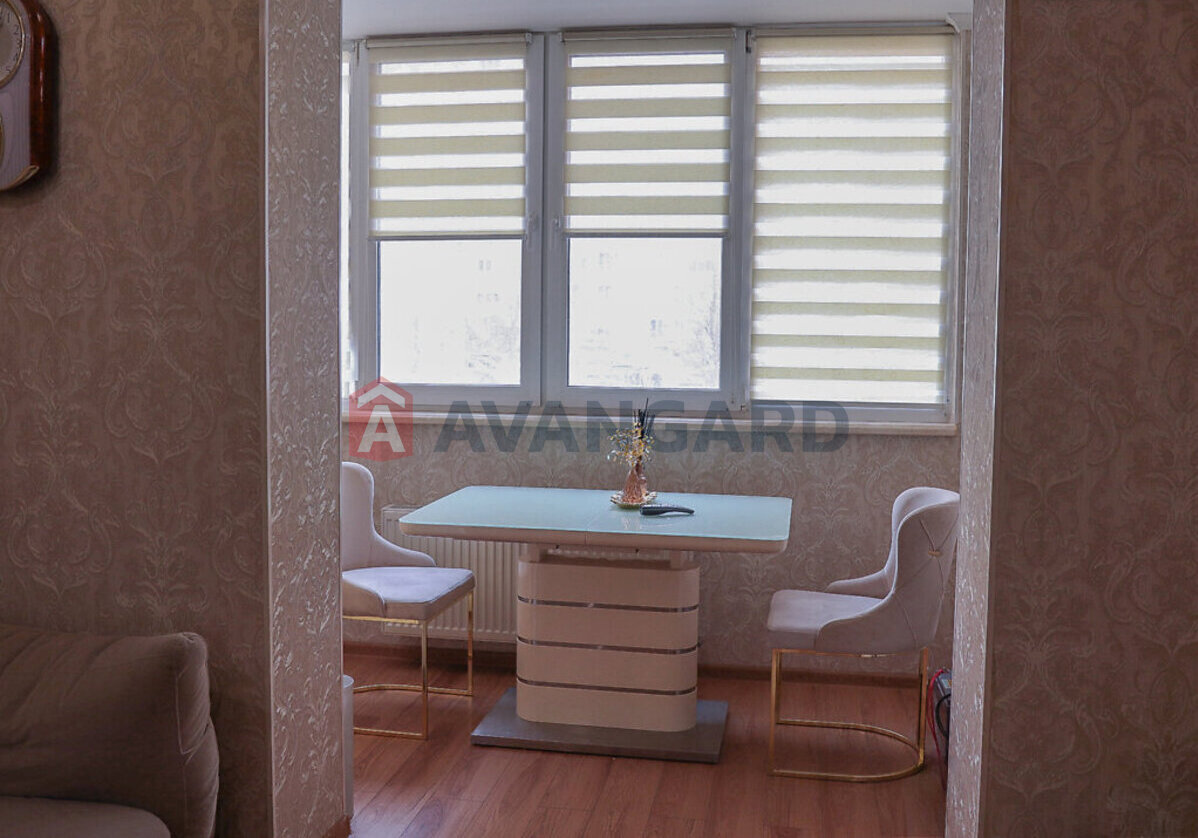 2 ��. ��������, 50/-/- ��. �., 2/11 ������ ���� 4