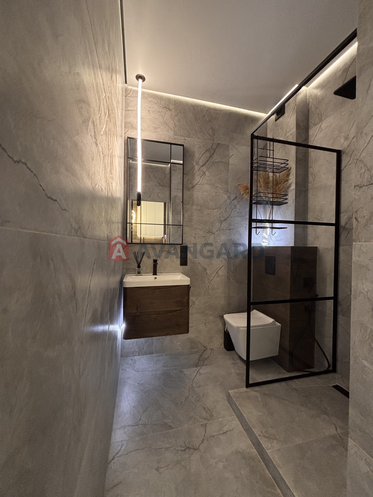 1 ��. ��������, 29.6/26.2/3.4 ��. �., 7/8 ������ ���� 10