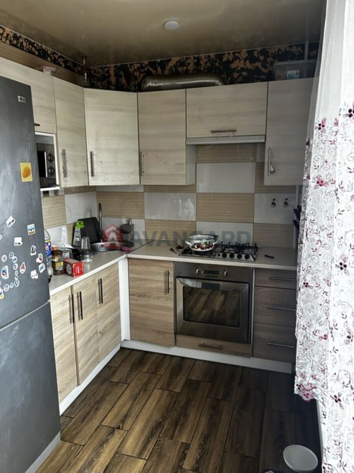 3 ��. ��������, 69/-/8 ��. �., 4/9 ������ ���� 10