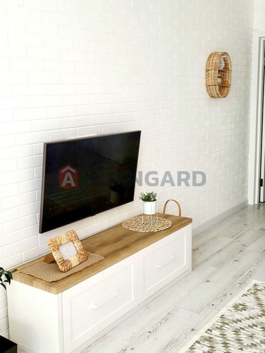 4 ��. ��������, 163/-/- ��. �., 2/2 ������ ���� 11