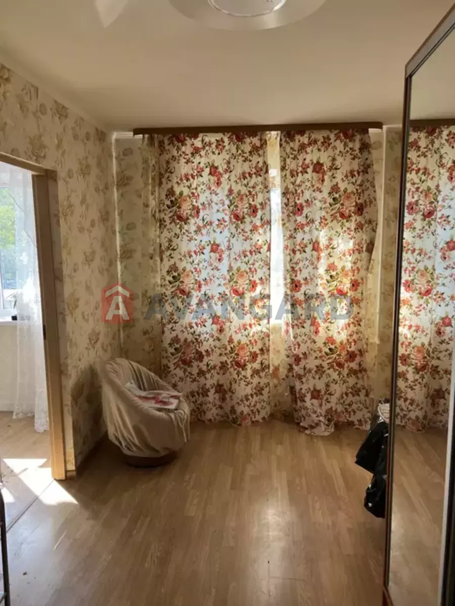 3 ����. ��������, 55/-/5 ��. �., 4/5 ���� ���� 2