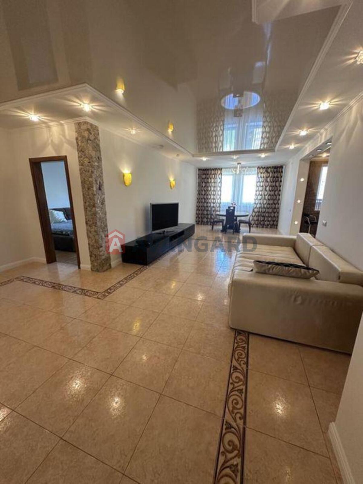 3 ��. ��������, 118/-/18 ��. �., 20/24 ������ ���� 3