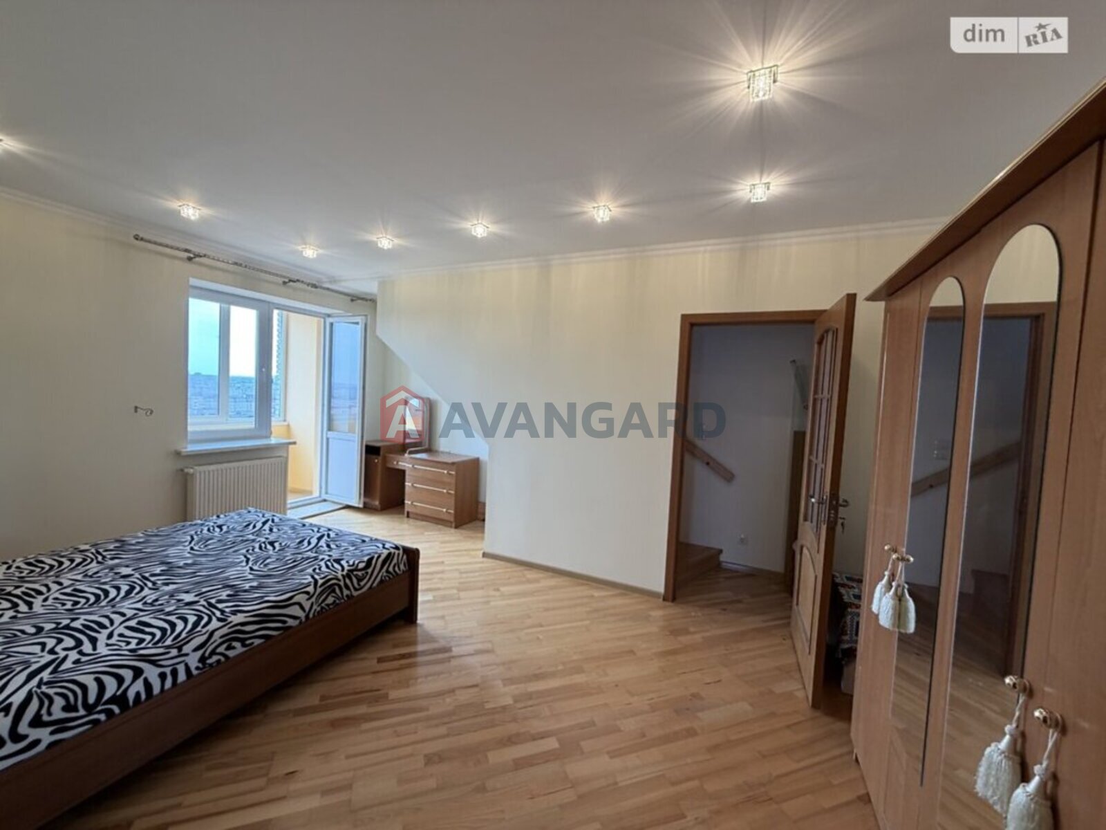 3 ��. ��������, 108/55/10 ��. �., 9/10 ������ ���� 7