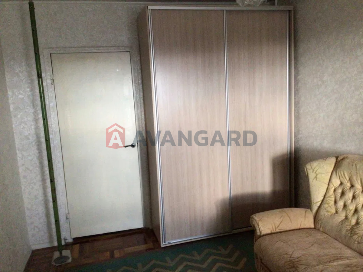 3 . , 67/-/8 . ., 4/9   18