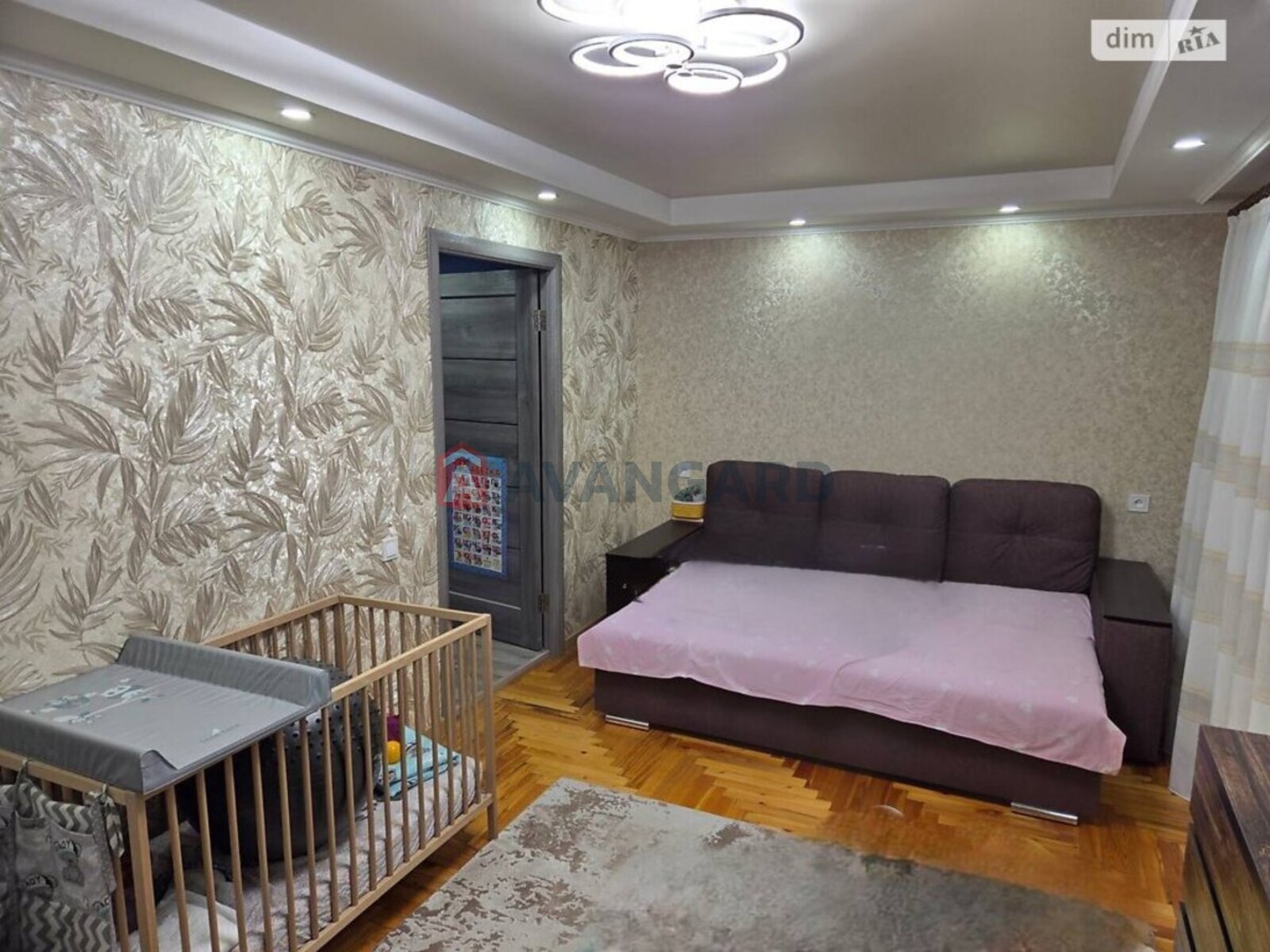 2 ��. ��������, 51/28/7 ��. �., 6/9 ������ ���� 5