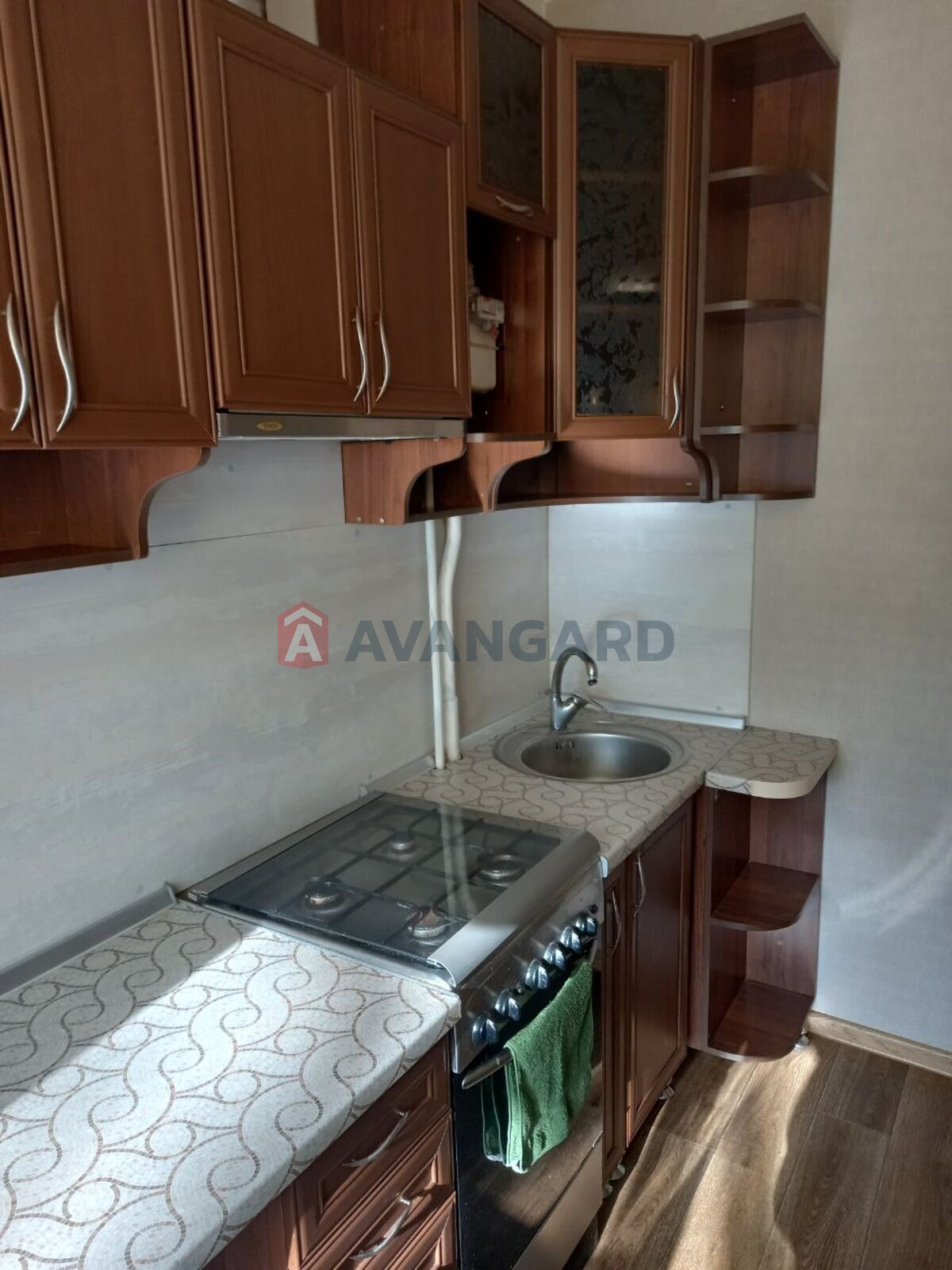 2 ��. ��������, 50/-/6 ��. �., 2/3 ������ ���� 14