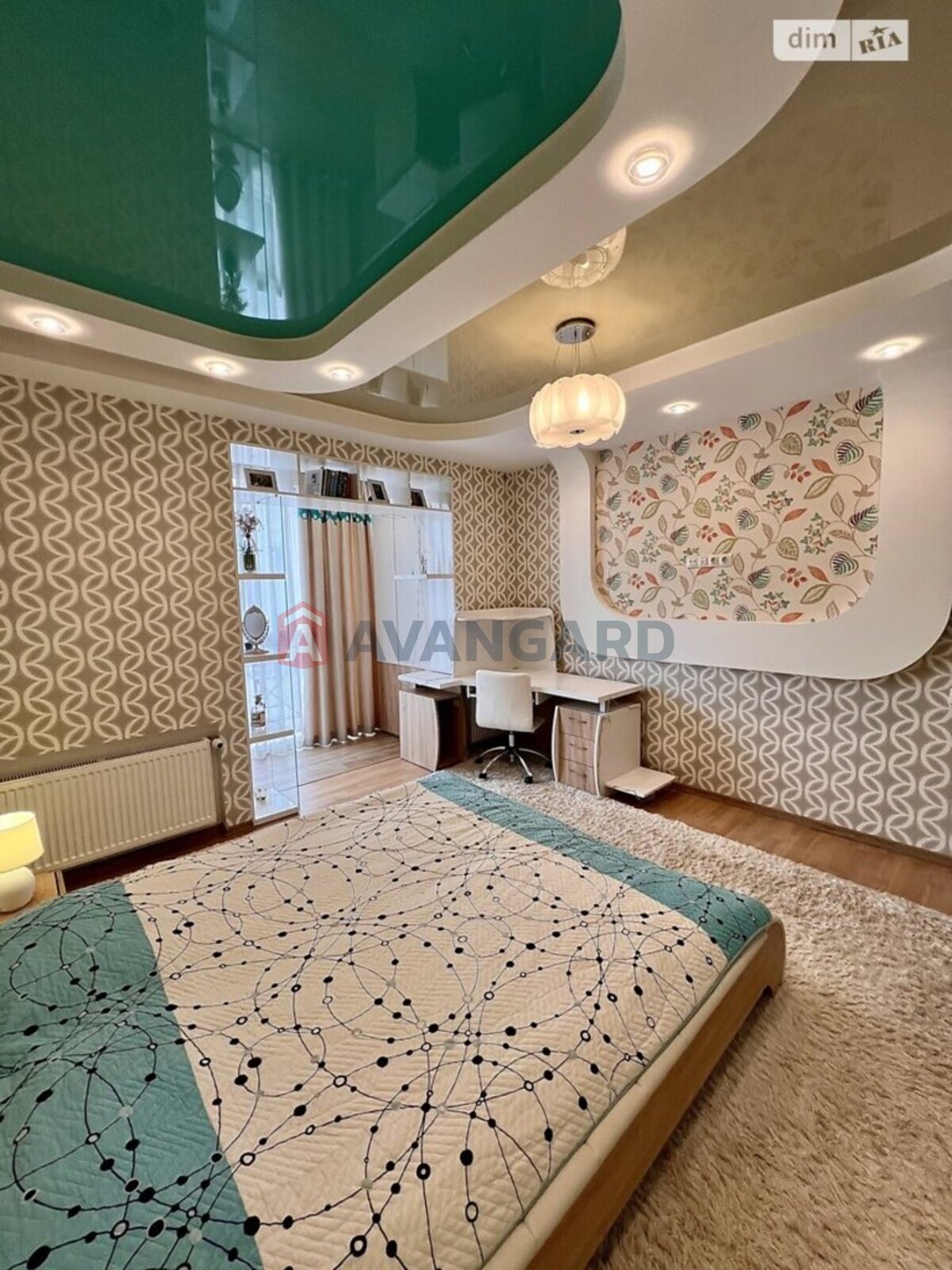 4 ��. ��������, 108/71/11 ��. �., 4/7 ������ ���� 12