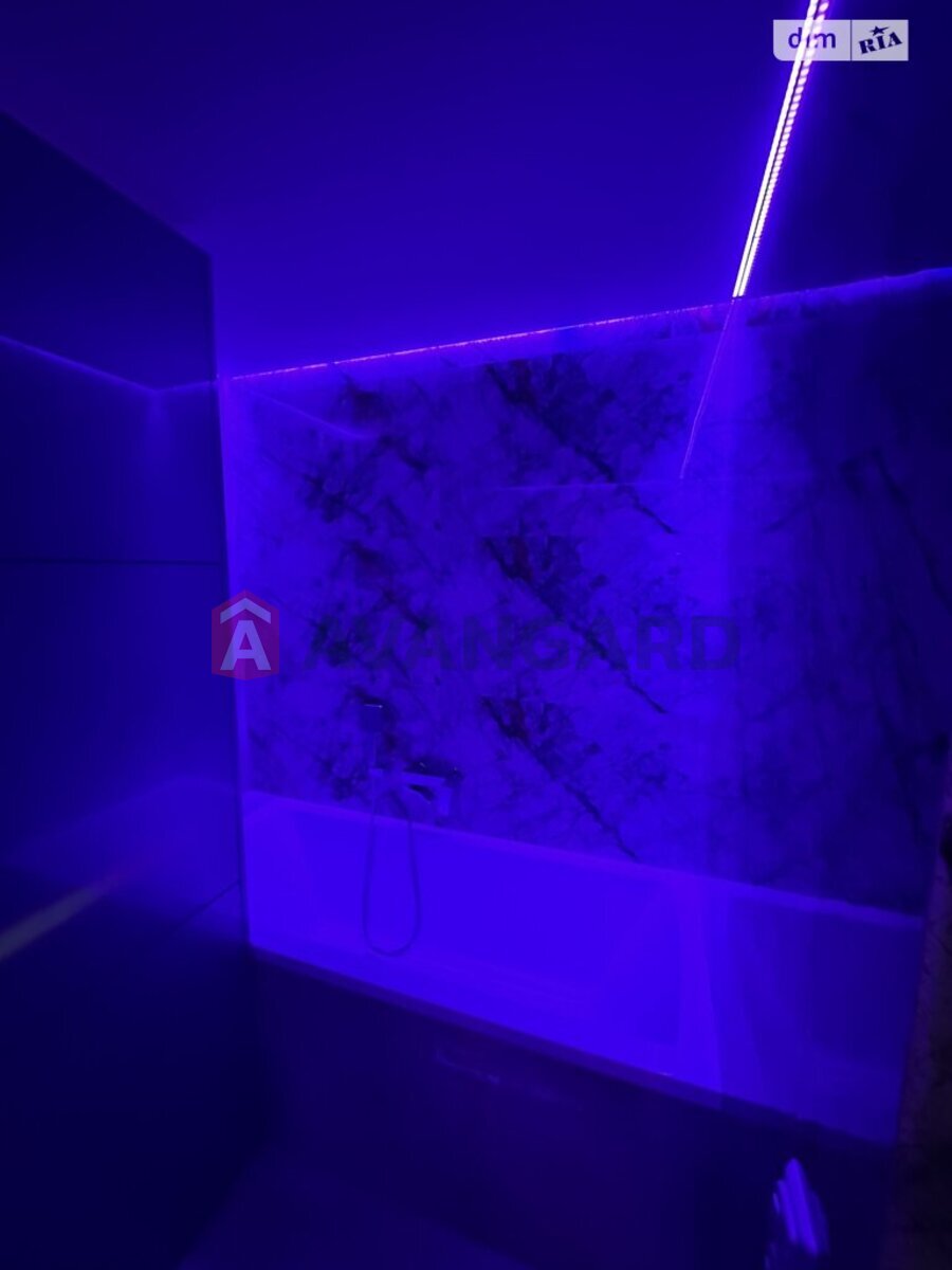 3 ��. ��������, 97/60/17 ��. �., 5/6 ������ ���� 15