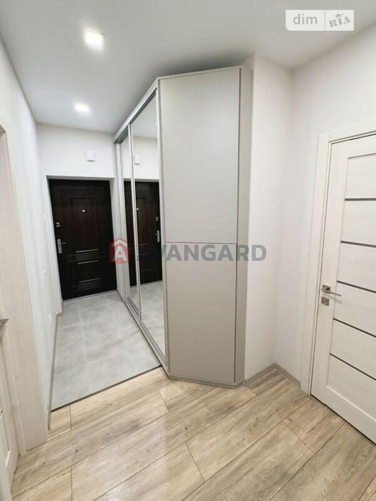 2 ��. ��������, 51/-/12 ��. �., 5/10 ������ ���� 19