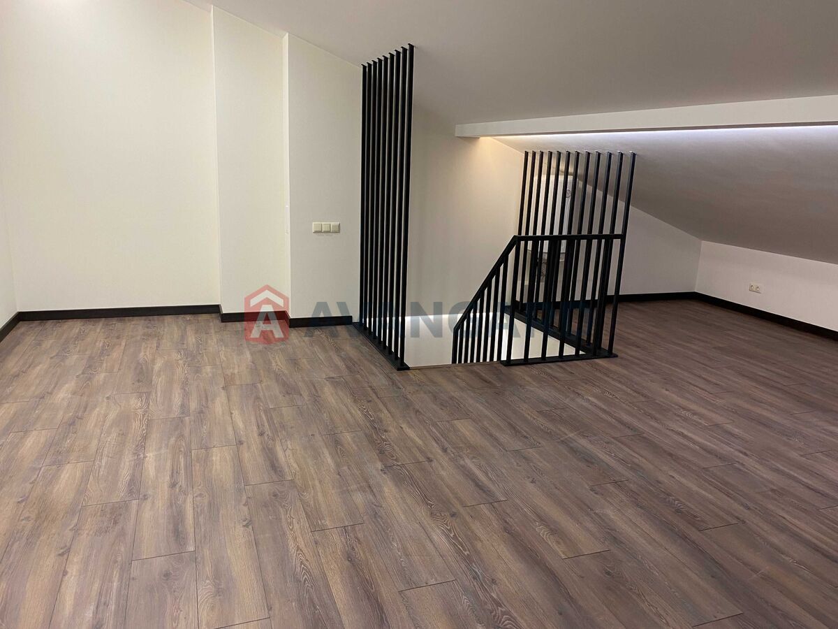 3 ��. ��������, 80/-/18 ��. �., 16/16 ������ ���� 5