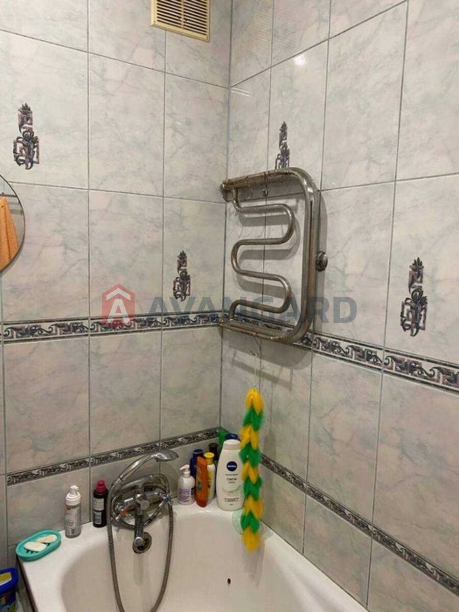 3 ��. ��������, 64/-/8 ��. �., 5/5 ������ ���� 8