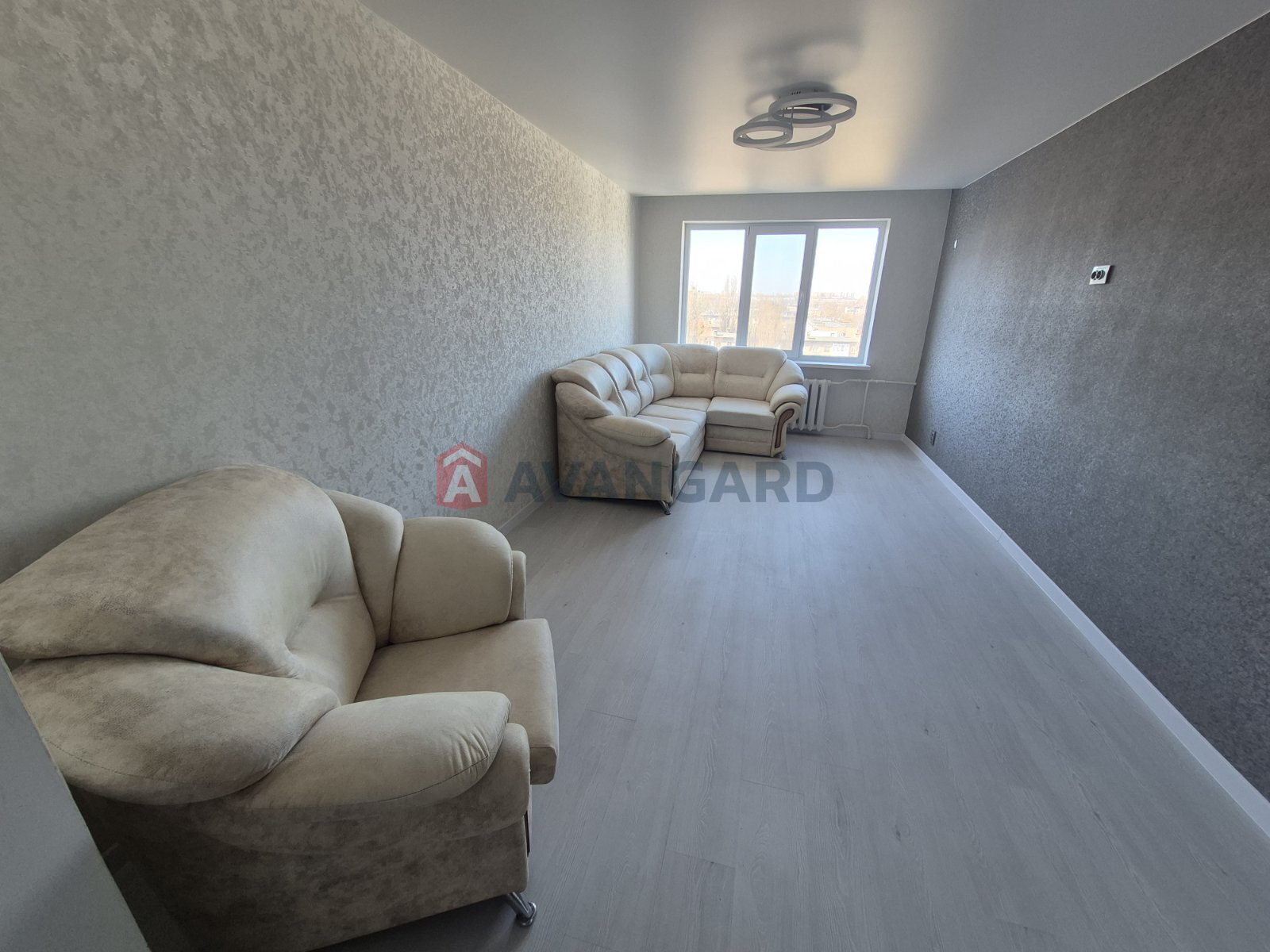 3 ��. ��������, 68/-/8 ��. �., 9/9 ������ ���� 25