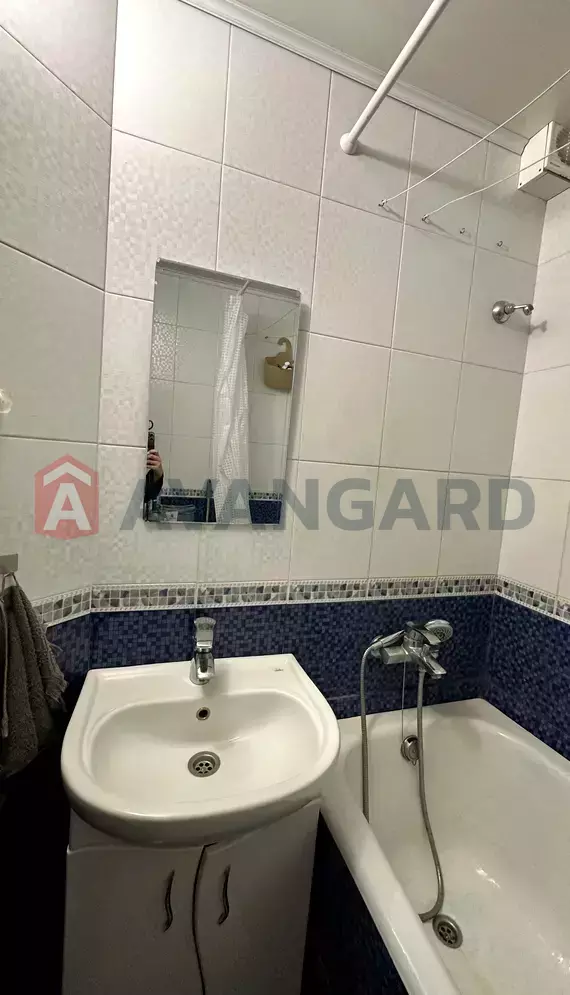 1 . , 39/-/8 . ., 2/9   2