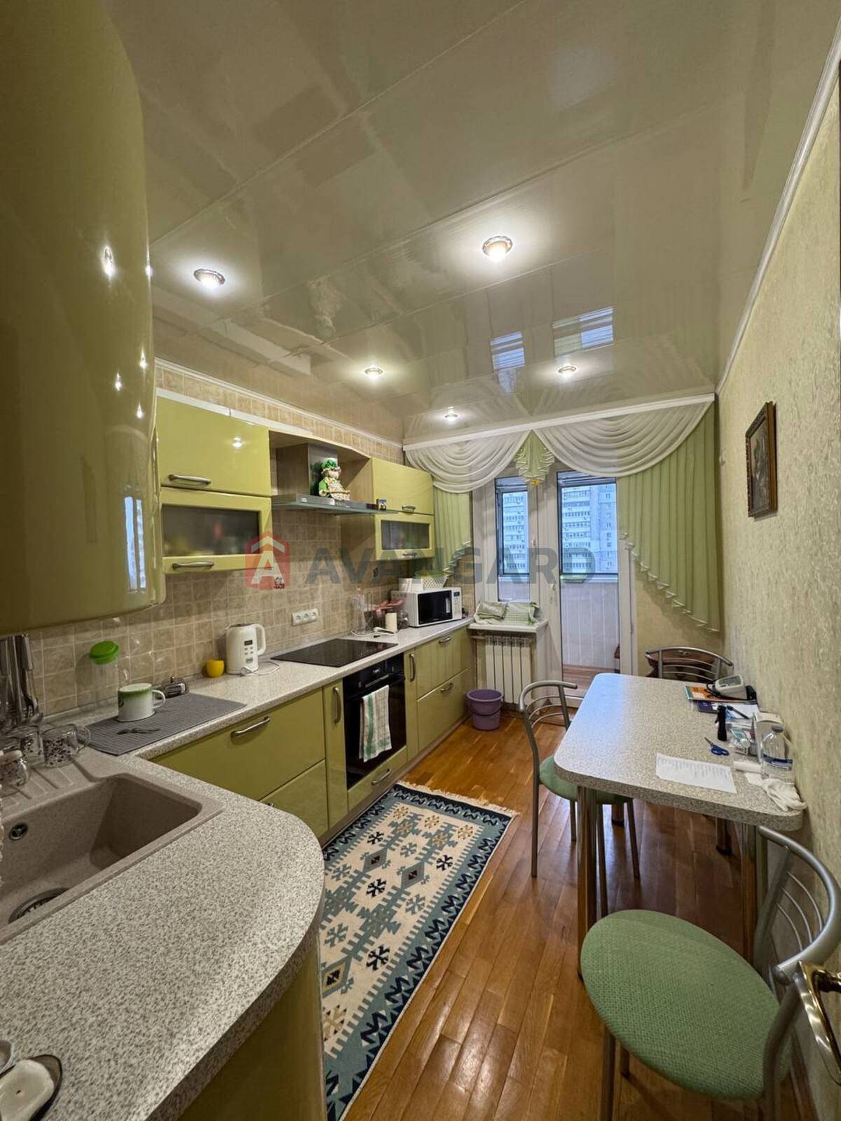 3 ��. ��������, 70/-/10 ��. �., 9/16 ������ ���� 9