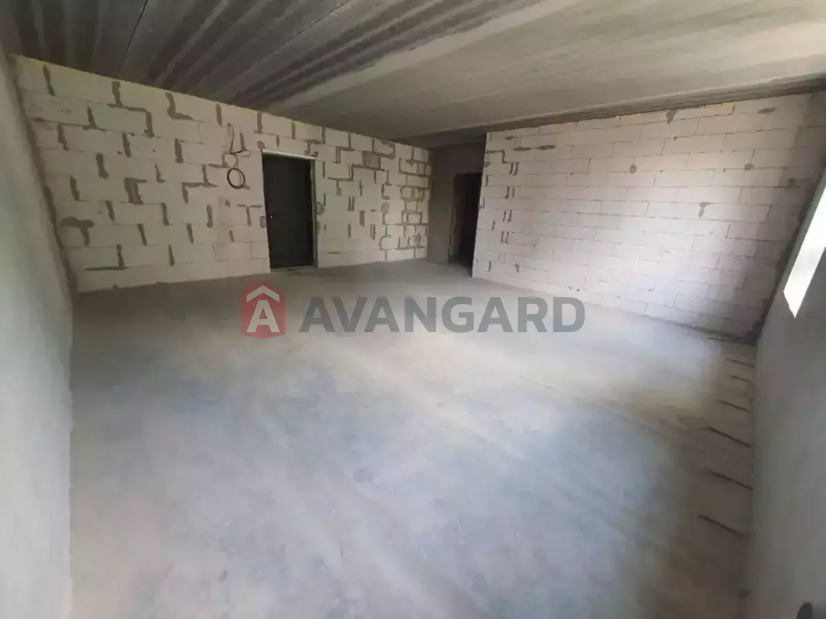 2 ��. ��������, 65/-/- ��. �., 6/10 ������ ���� 4