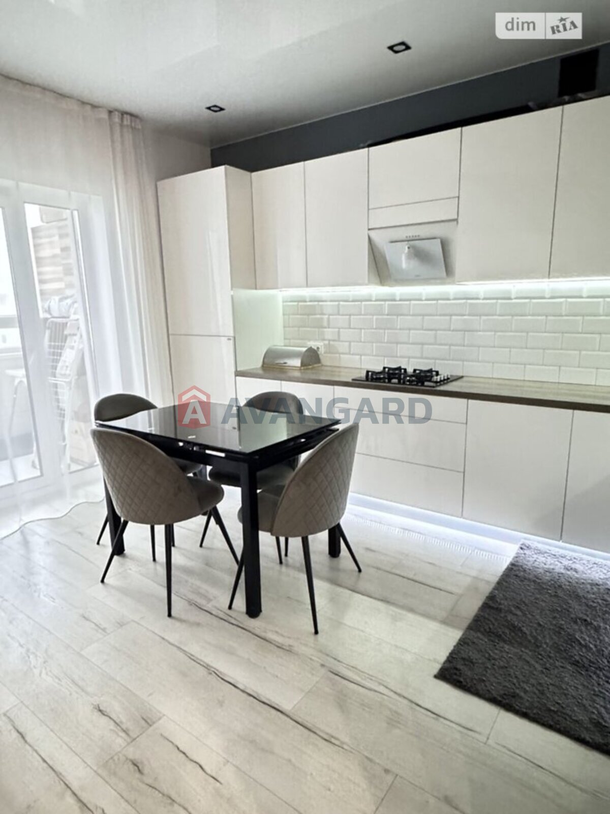 2 ��. ��������, 65/33/11 ��. �., 8/10 ������ ���� 5