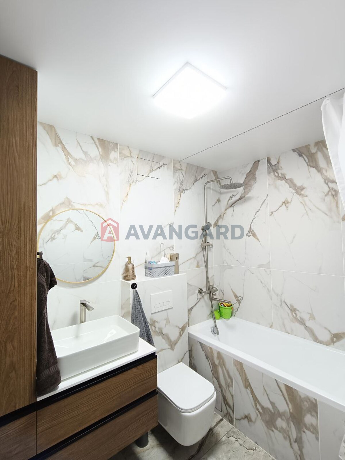 3 ��. ��������, 70/38/8 ��. �., 6/9 ������ ���� 17