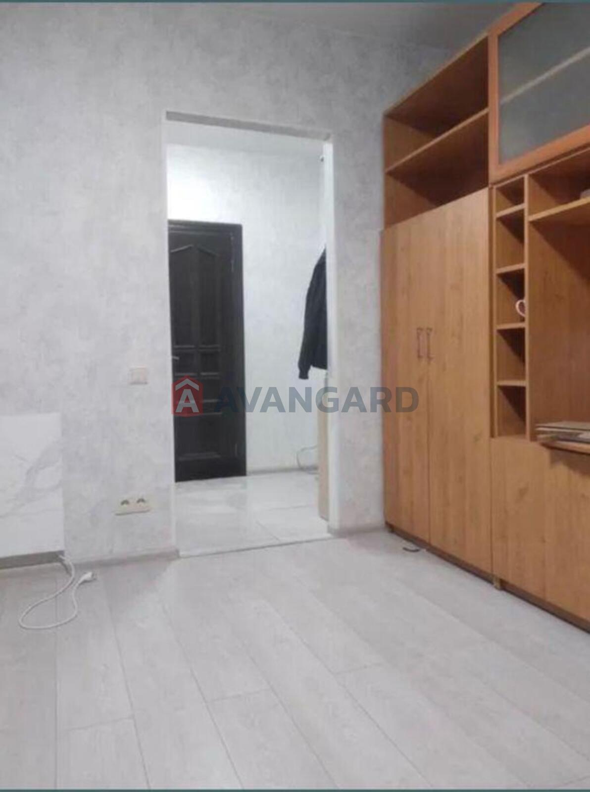 1 ��. ��������, 28/-/8 ��. �., 1/12 ������ ���� 6