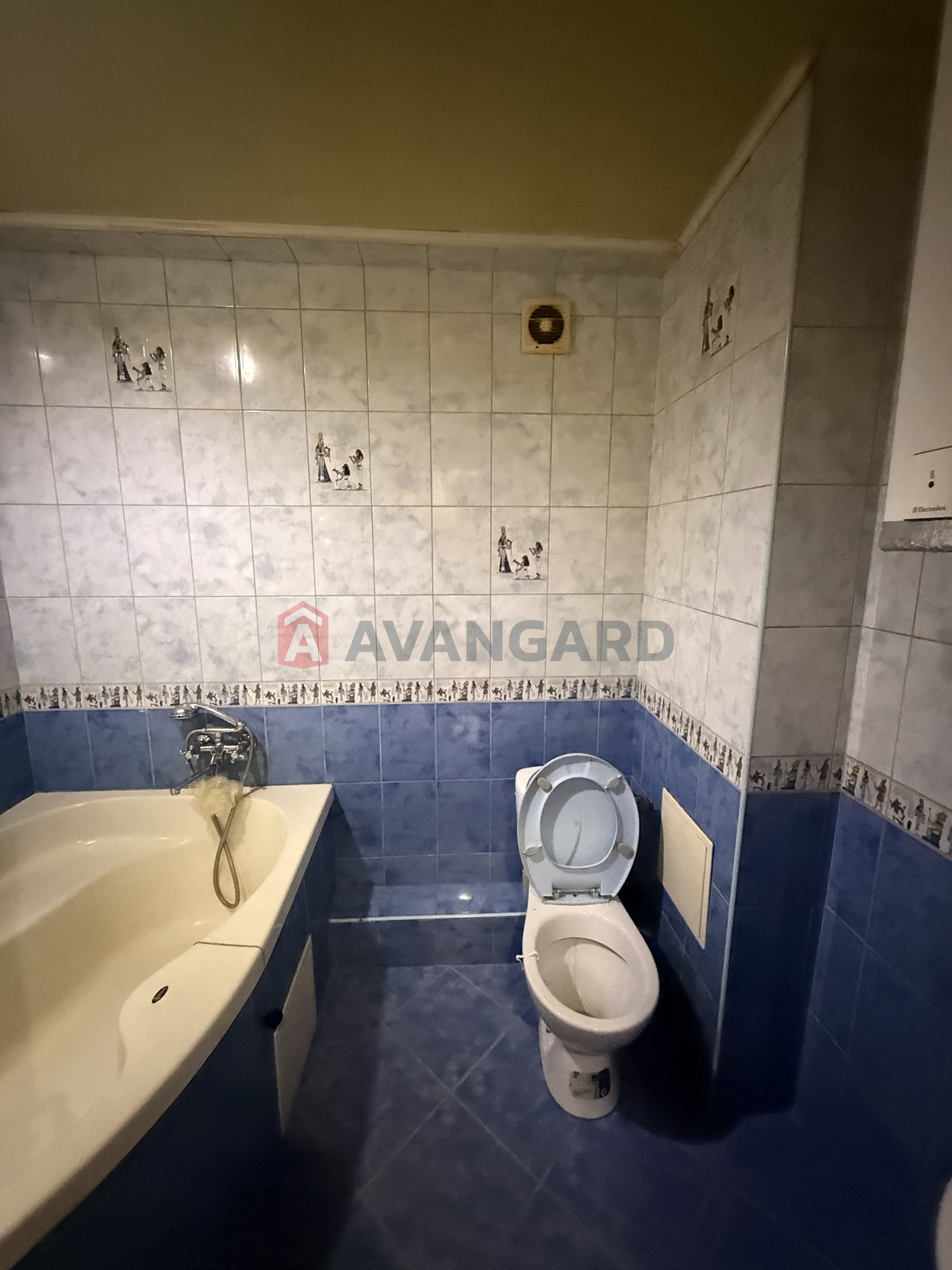 2 ��. ��������, 50/-/8 ��. �., 7/9 ������ ���� 4