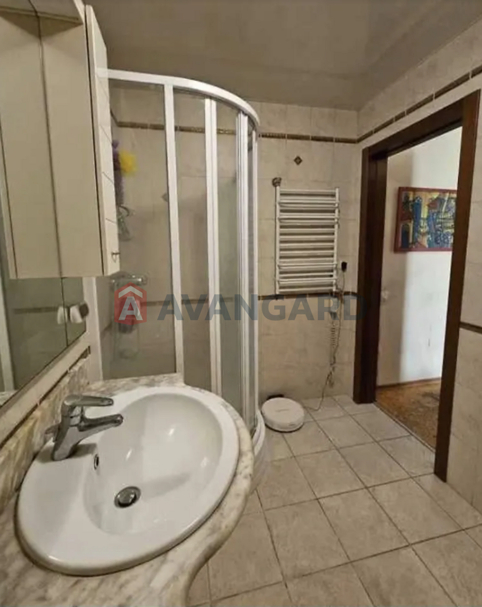 3 . , 69/48/8 . ., 8/10   4