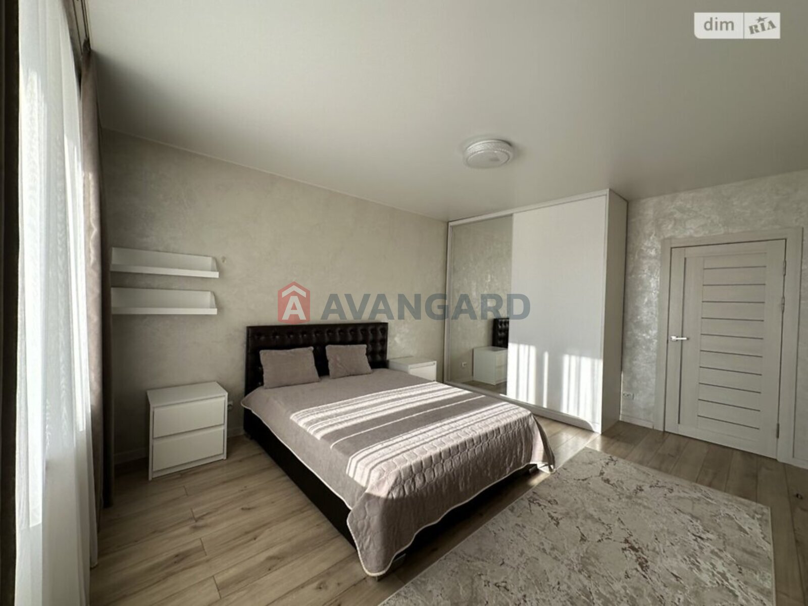 3 ��. ��������, 96/58/16 ��. �., 10/11 ������ ���� 9