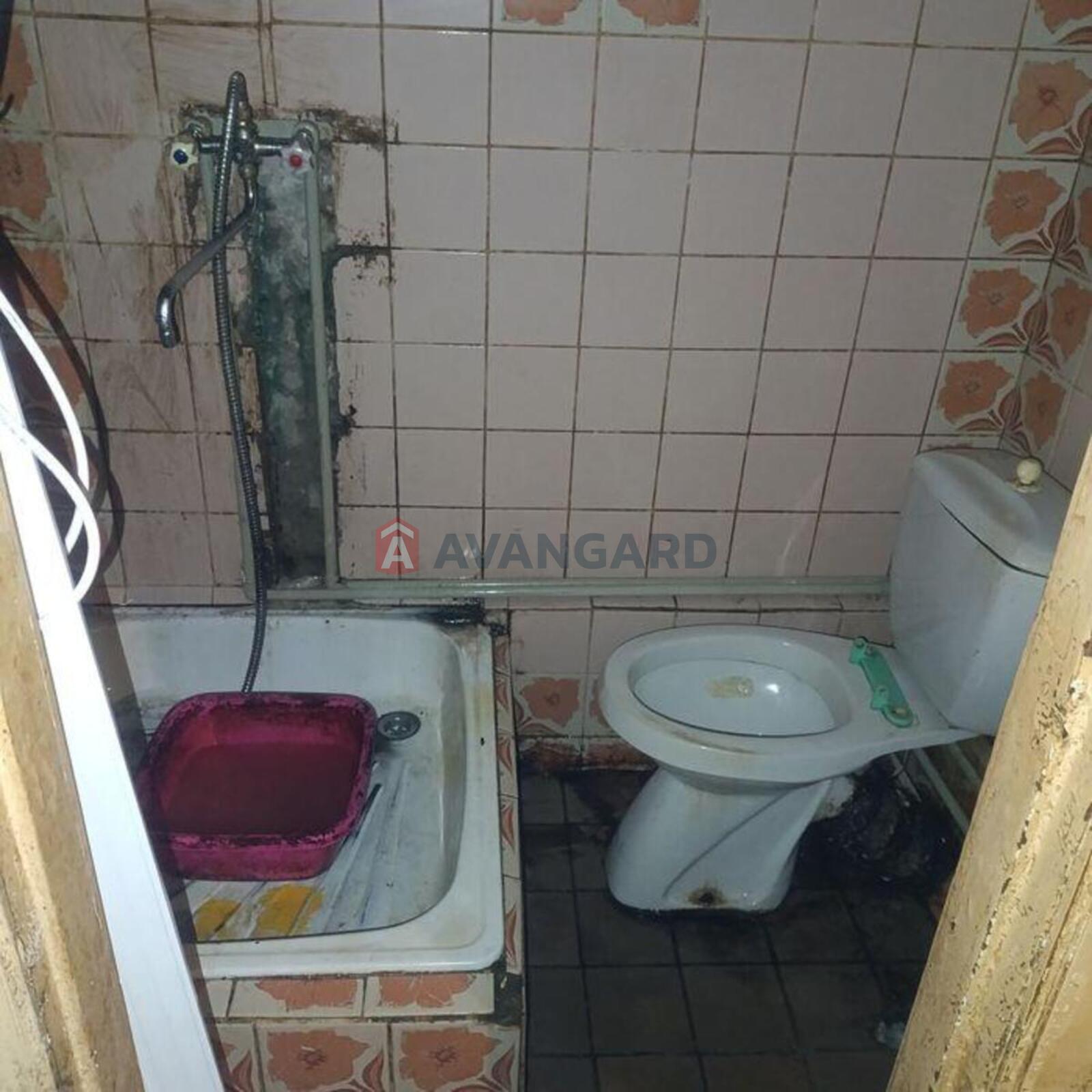 1 ��. ��������, 15/-/18 ��. �., 2/5 ������ ���� 3