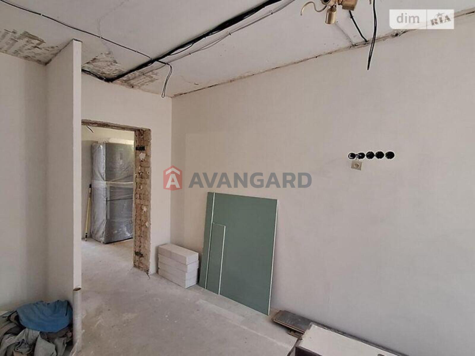 3 ��. ��������, 64/45/8 ��. �., 5/5 ������ ���� 24