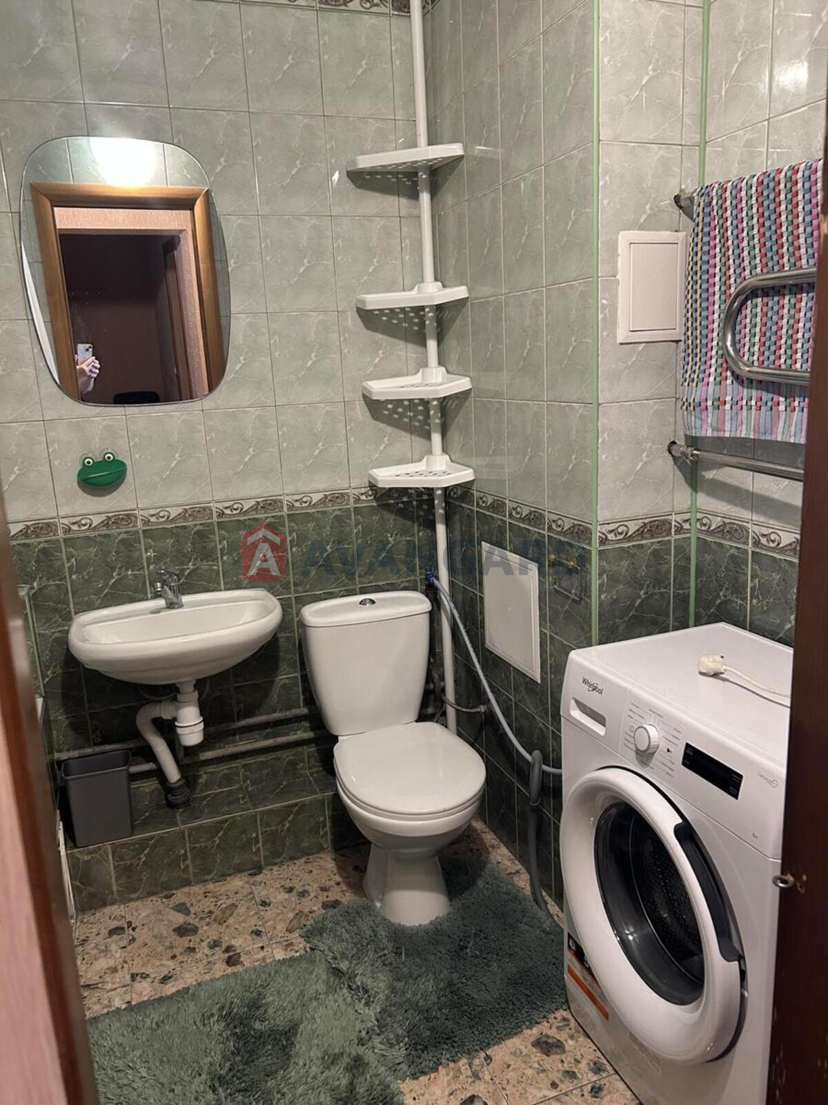 1 ��. ��������, 43/18/10 ��. �., 18/25 ������ ���� 7