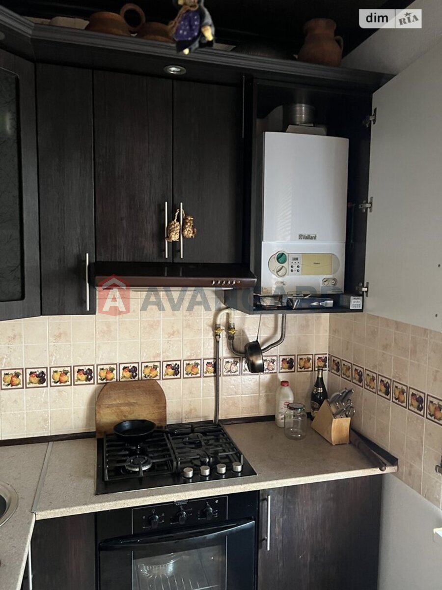 2 ��. ��������, 48/34/8 ��. �., 3/3 ������ ���� 3