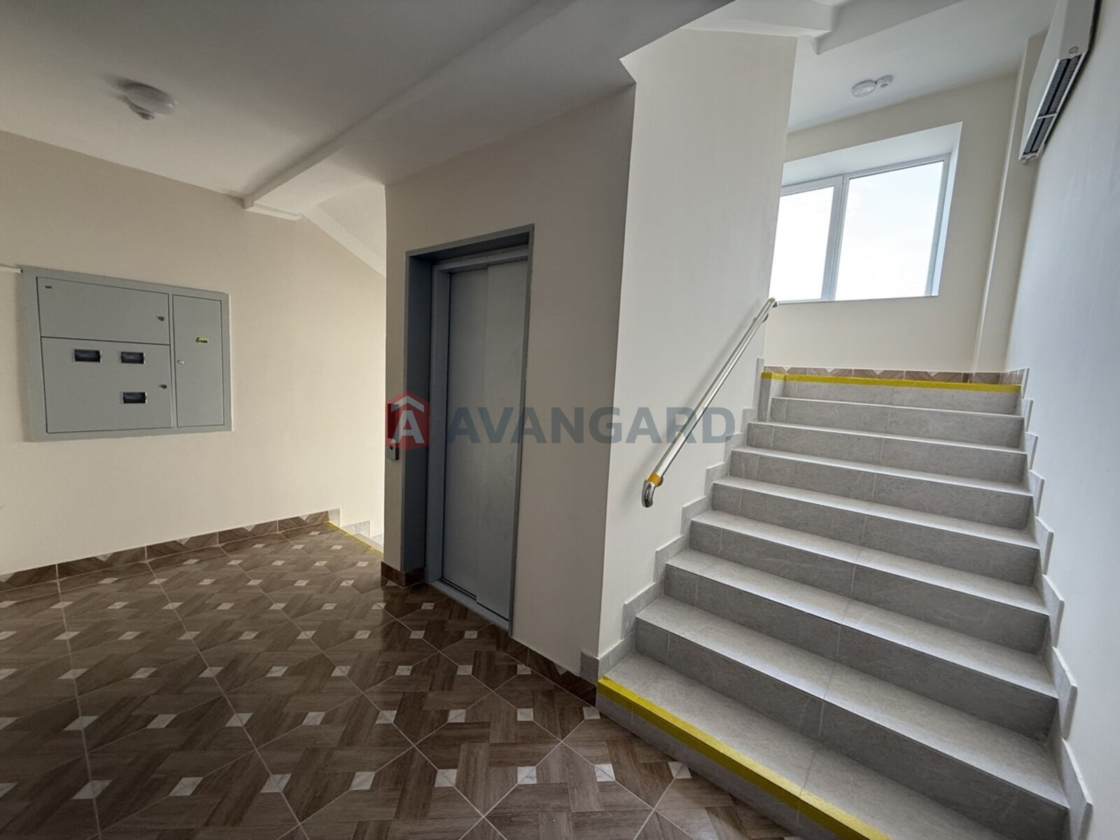 2 ��. ��������, 64/42,6/12,3 ��. �., 4/9 ������ ���� 11