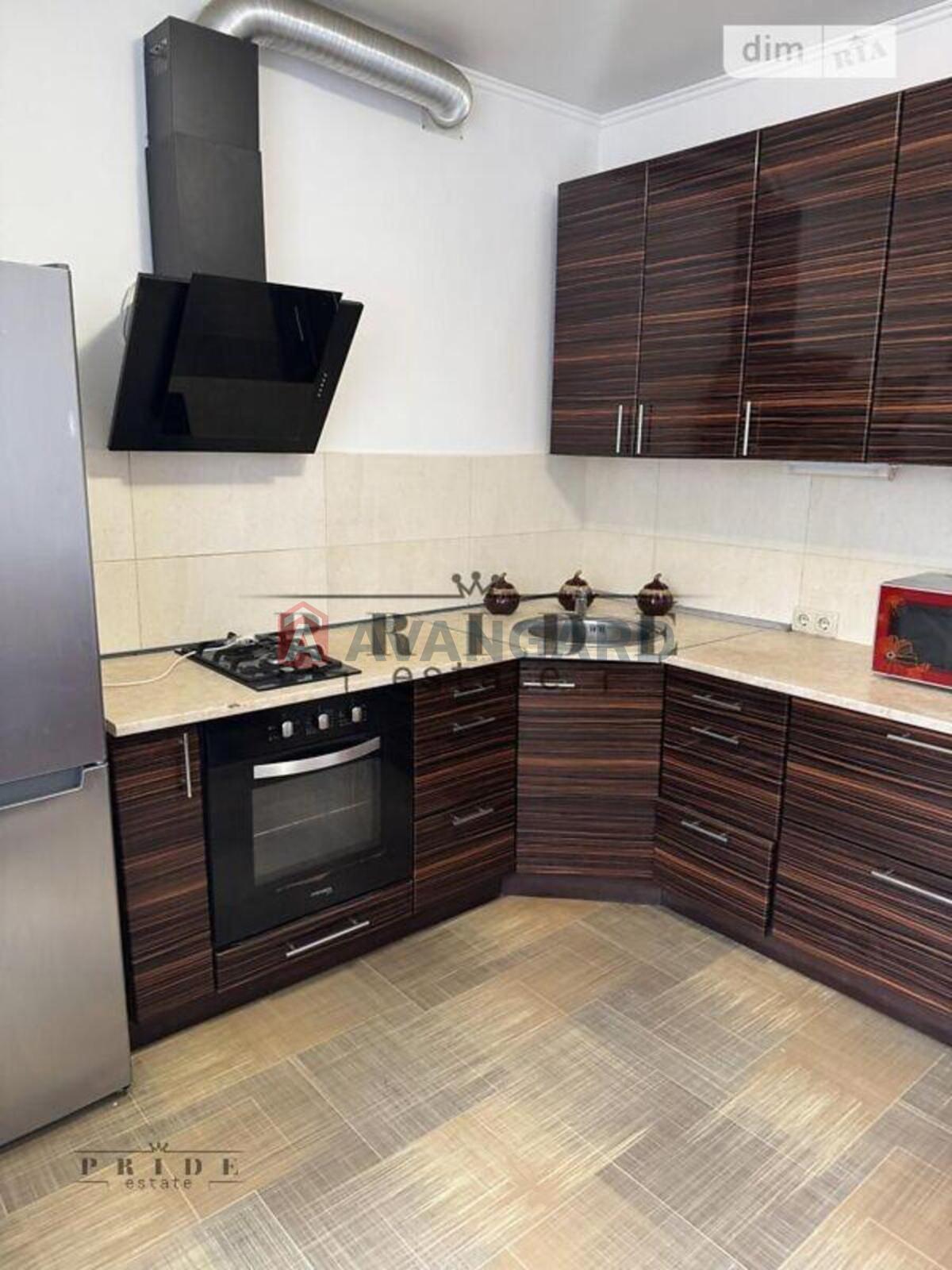 1 ��. ��������, 45/19/16 ��. �., 7/10 ������ ���� 9