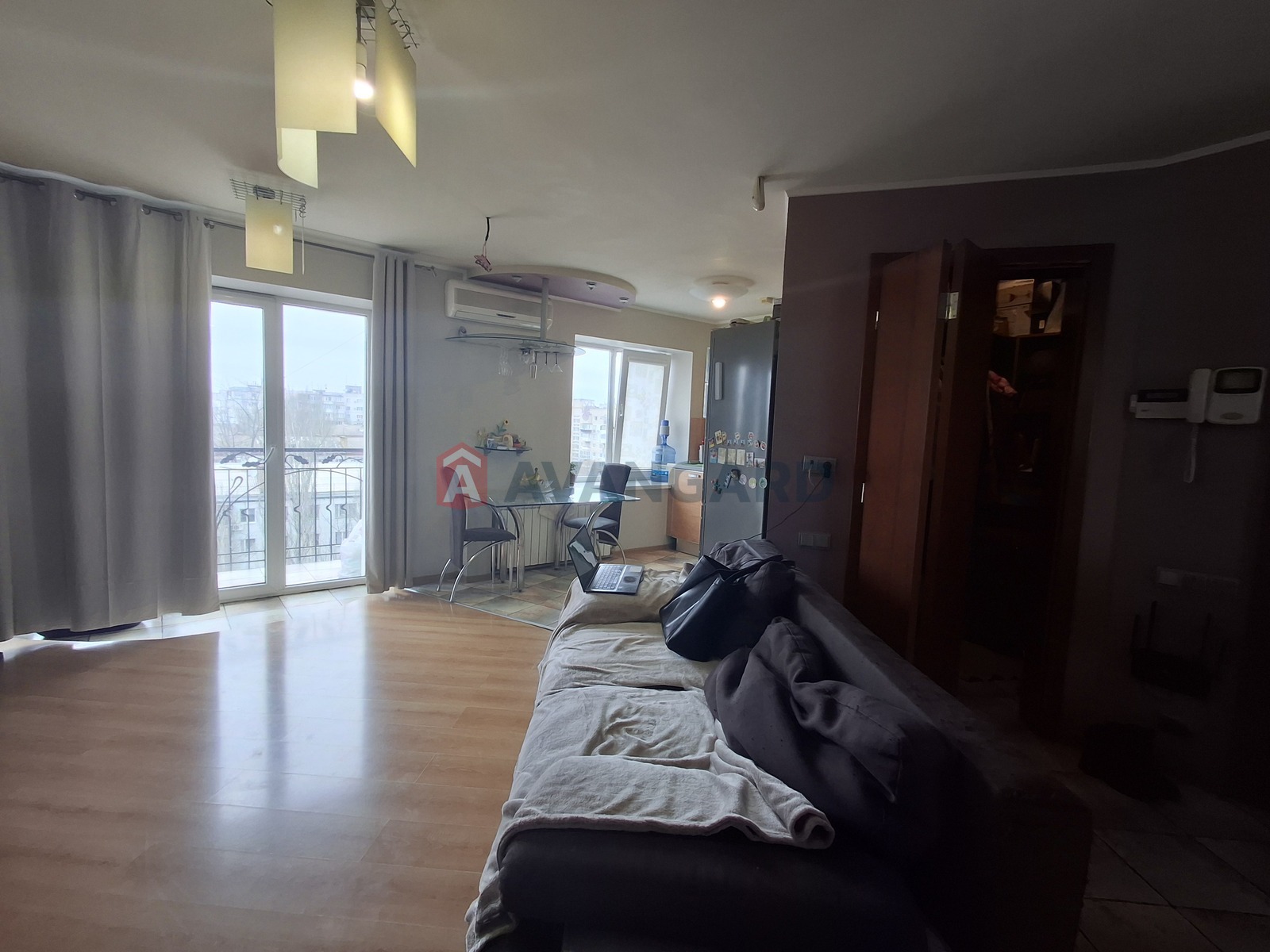 2 ����. ��������, 84/46/31 ��. �., 9/9 ���� ���� 3