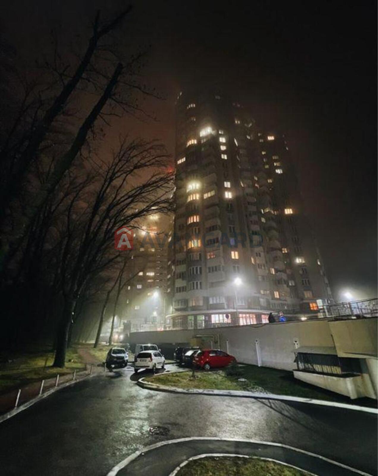 2 ��. ��������, 100/-/20 ��. �., 2/25 ������ ���� 19