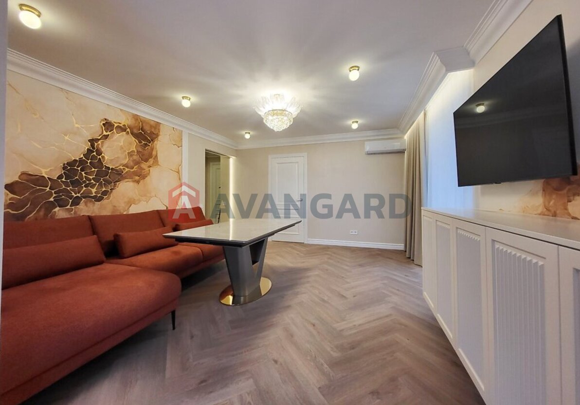 2 ��. ��������, 82/-/- ��. �., 8/9 ������ ���� 6