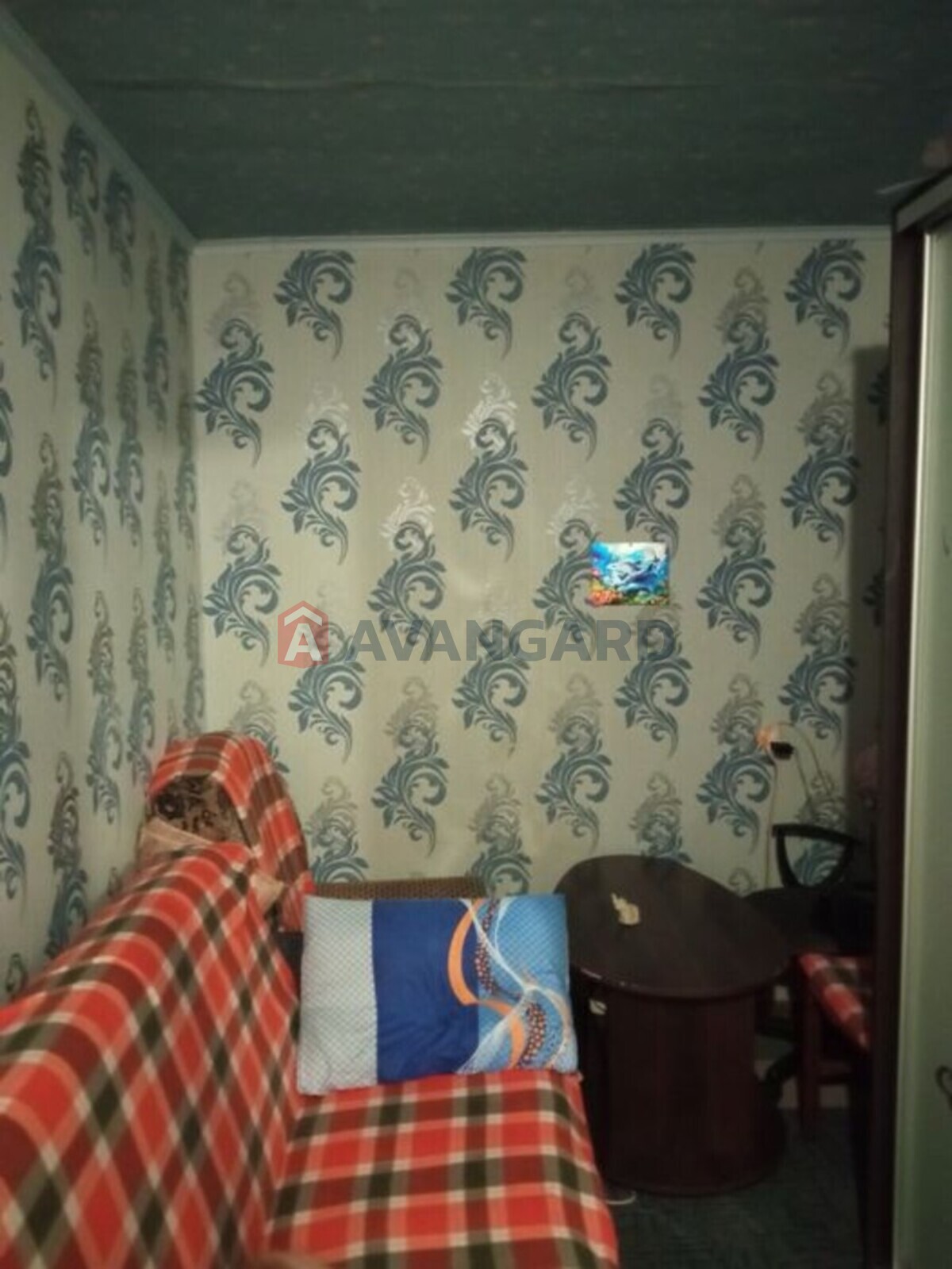 1 . , 32/-/7 . ., 8/9   4