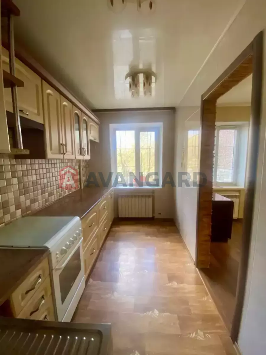 3 ����. ��������, 65/-/8 ��. �., 3/9 ���� ���� 4