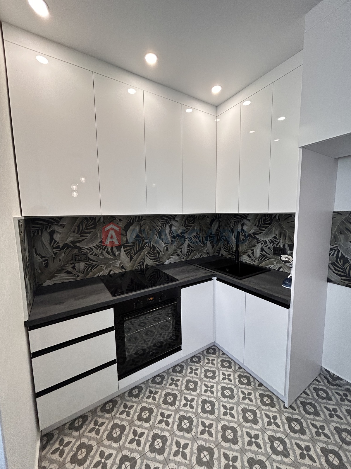 1 ��. ��������, 36/-/9 ��. �., 8/8 ������ ���� 16