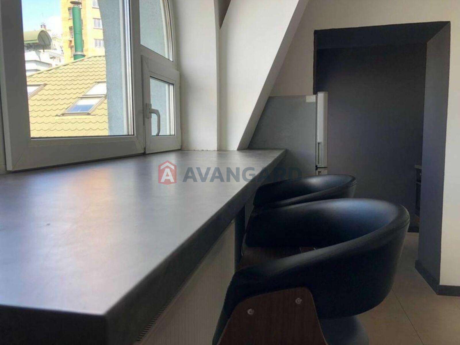 2 ��. ��������, 49/-/4 ��. �., 9/10 ������ ���� 5